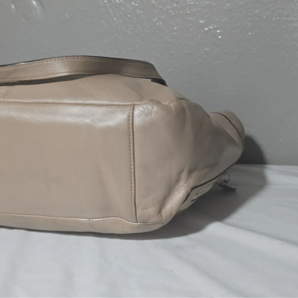 Coach Madison Beige Taupe Leather Tote Bag Zip Top Pink Lining Silver Charm [083